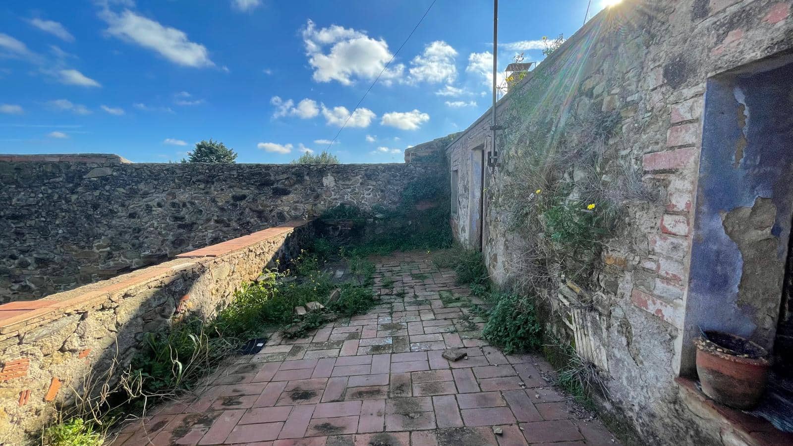Byhus til salg i Camallera - € 565.000 (Ref: 9852223)