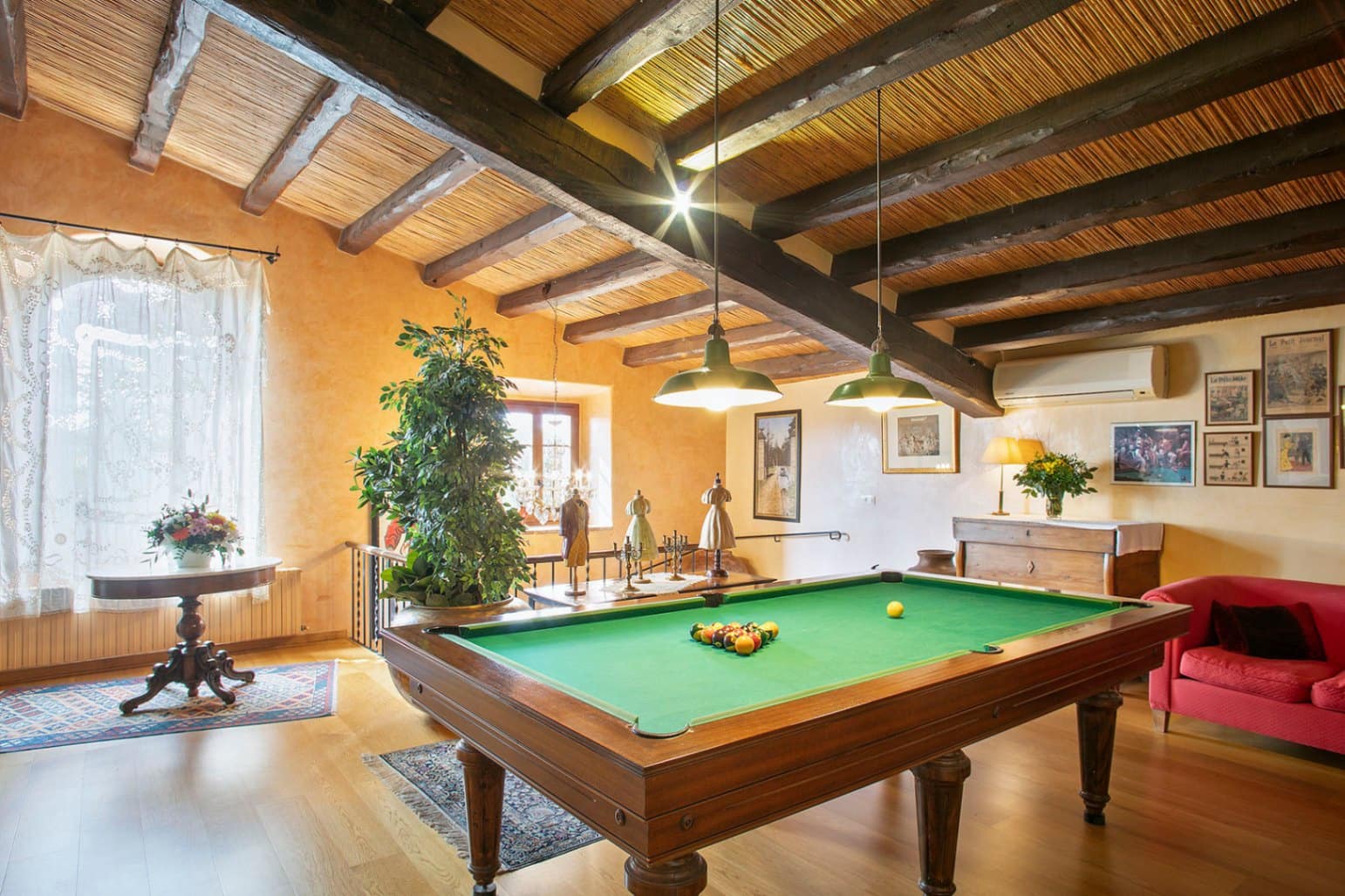 6 soveværelse Finca/Landehus til salg i Corca med swimmingpool garage - € 3.200.000 (Ref: 9852224)