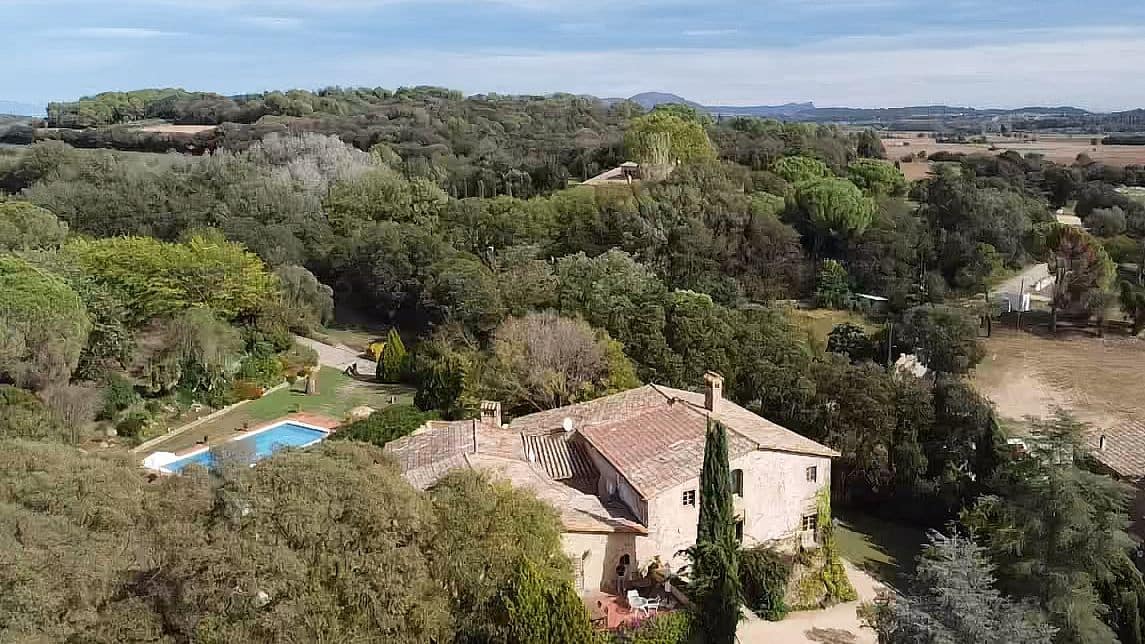 6 soveværelse Finca/Landehus til salg i Corca med swimmingpool garage - € 3.200.000 (Ref: 9852224)