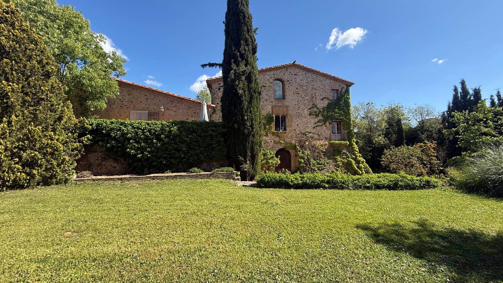 6 soveværelse Finca/Landehus til salg i Corca med swimmingpool garage - € 3.200.000 (Ref: 9852224)