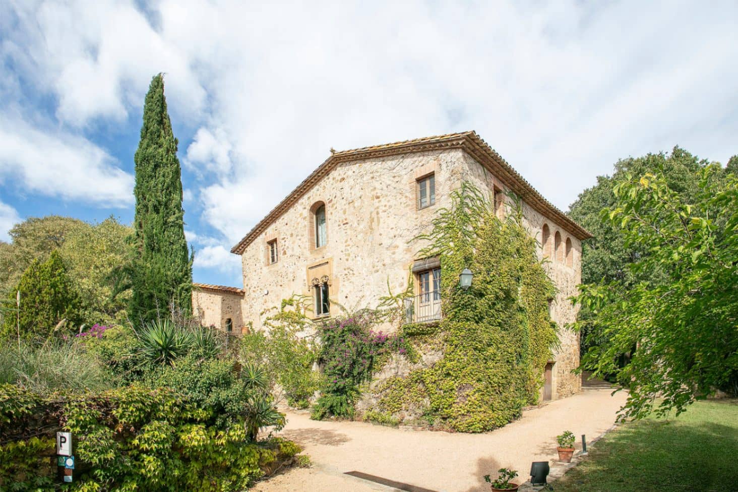 6 soveværelse Finca/Landehus til salg i Corca med swimmingpool garage - € 3.200.000 (Ref: 9852224)
