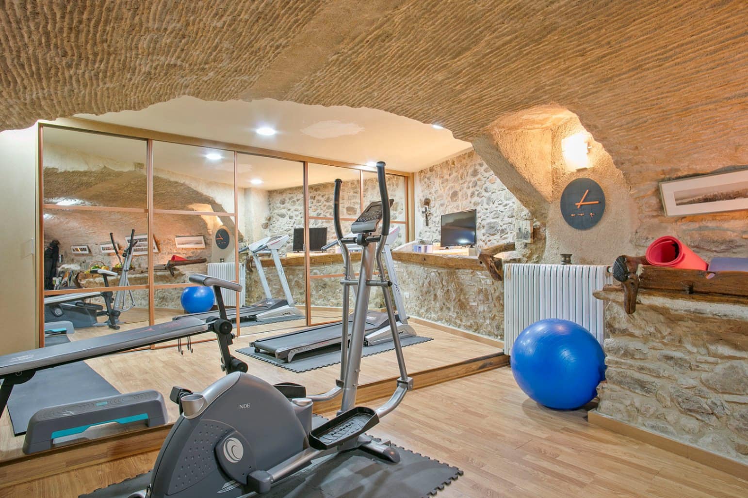 6 soveværelse Finca/Landehus til salg i Corca med swimmingpool garage - € 3.200.000 (Ref: 9852224)