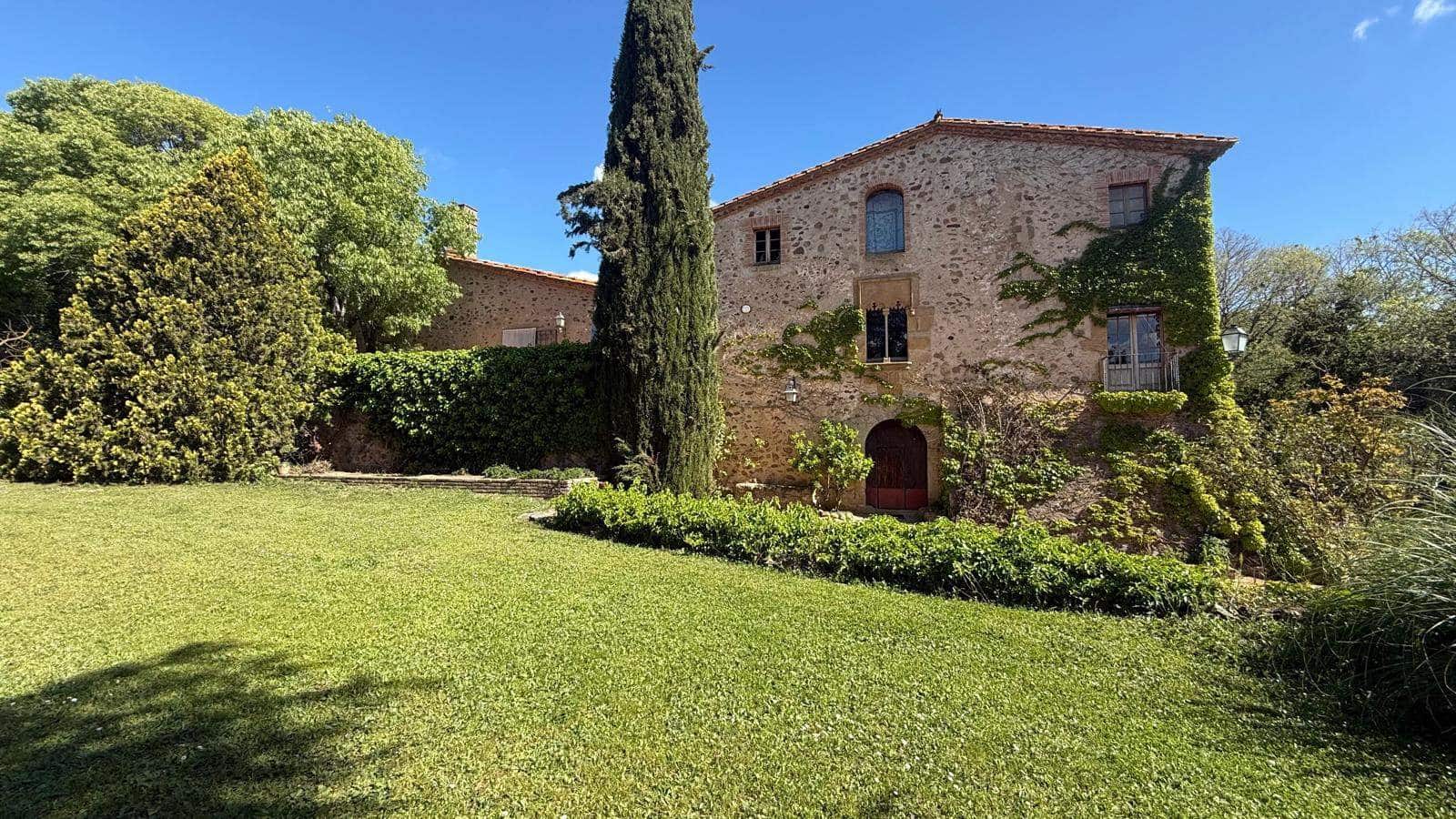 6 soveværelse Finca/Landehus til salg i Corca med swimmingpool garage - € 3.200.000 (Ref: 9852224)
