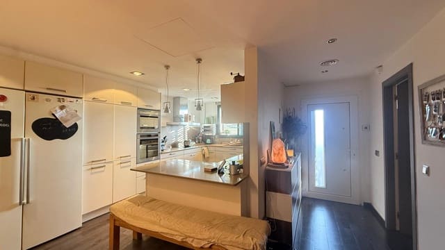 4 soveværelse Byhus til salg i Pals med garage - € 645.000 (Ref: 9852227)