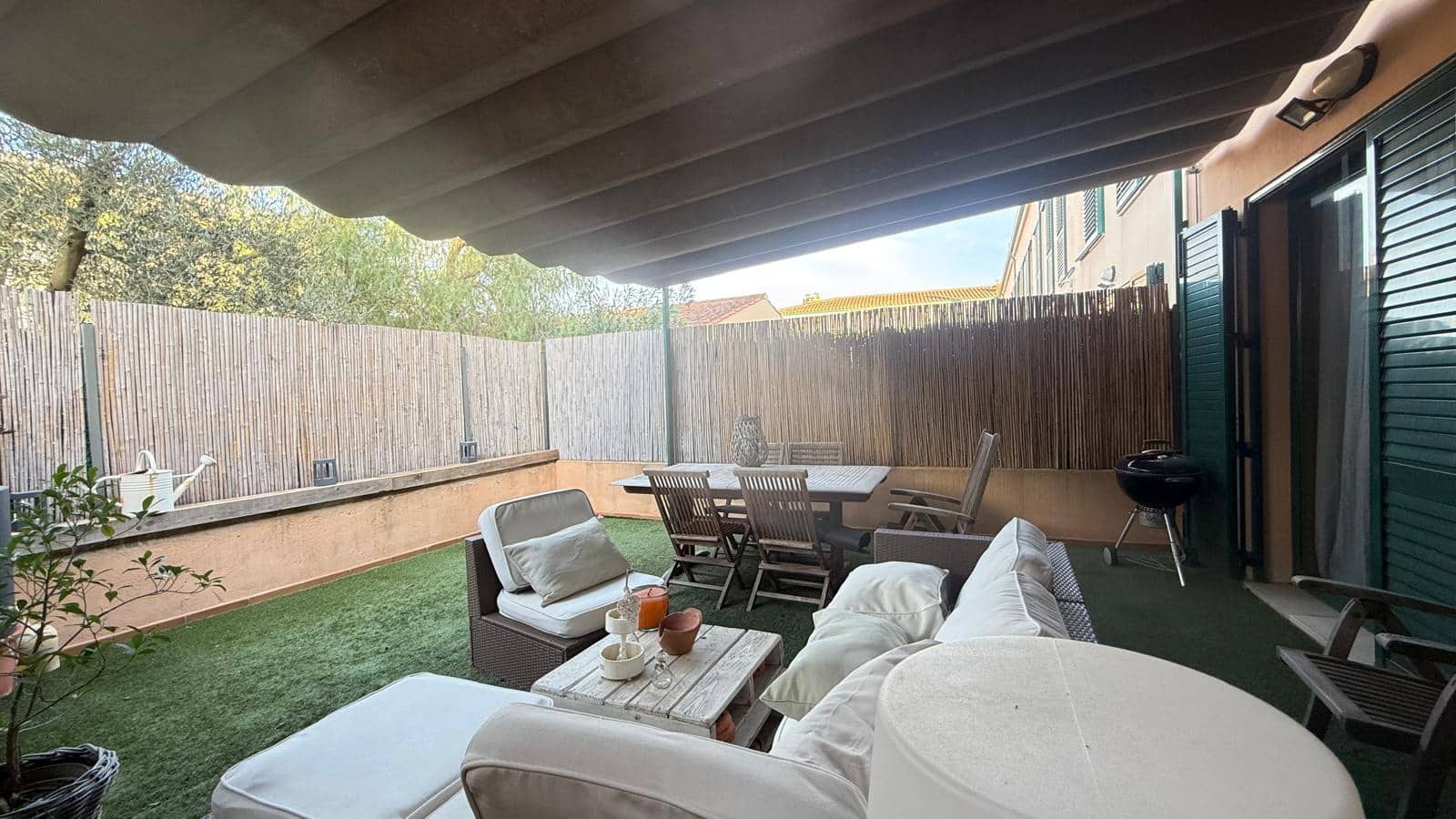 4 soveværelse Byhus til salg i Pals med garage - € 645.000 (Ref: 9852227)