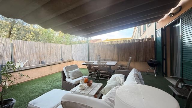 4 soveværelse Byhus til salg i Pals med garage - € 645.000 (Ref: 9852227)