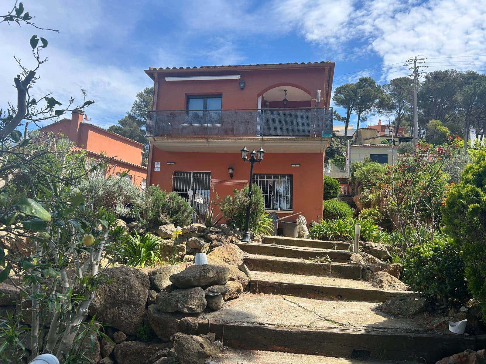 3 bedroom Villa for sale in Begur with garage - € 445,000 (Ref: 9852232)