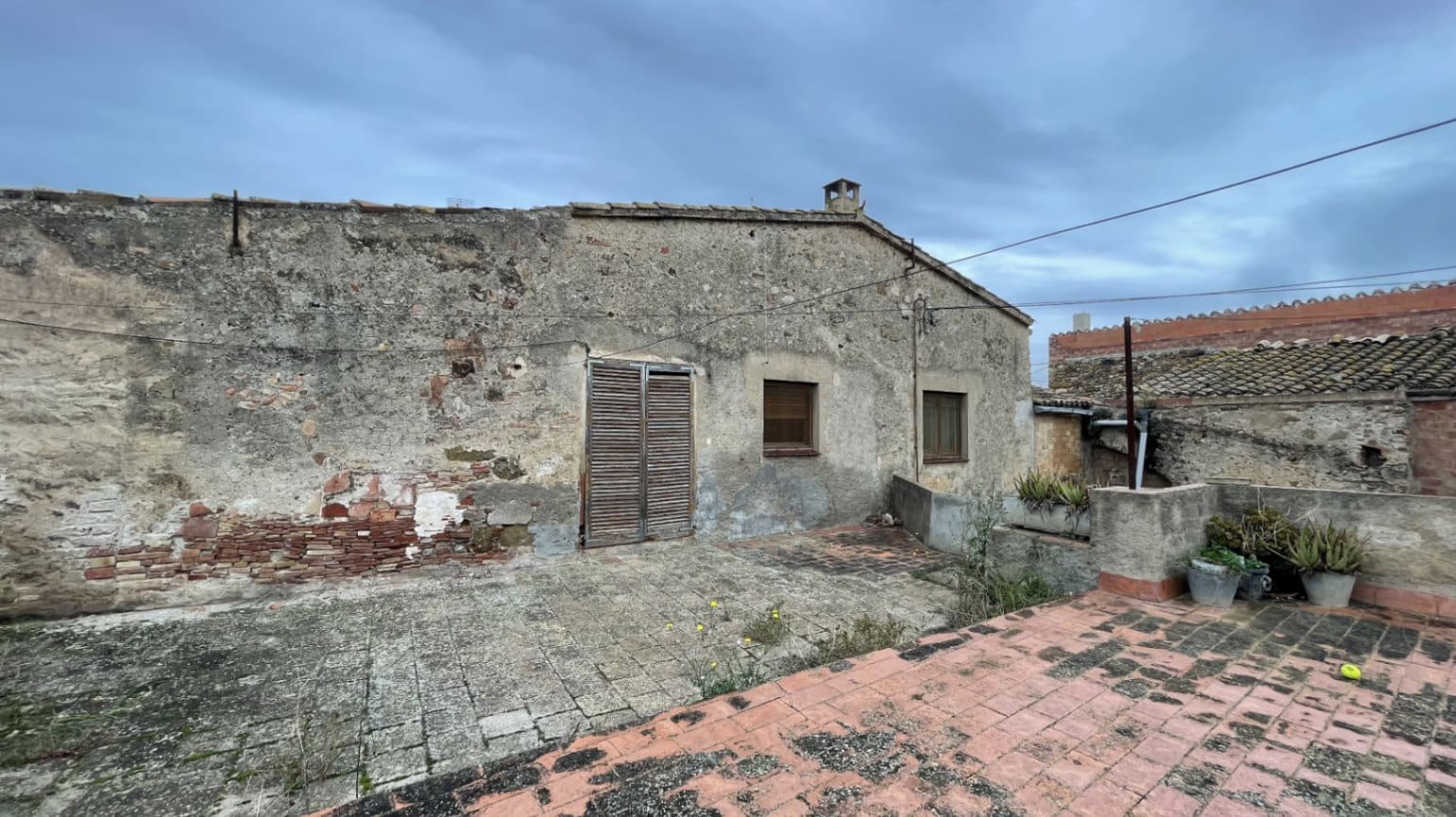 6 soveværelse Finca/Landehus til salg i La Tallada d'Emporda med swimmingpool garage - € 730.000 (Ref: 9852238)