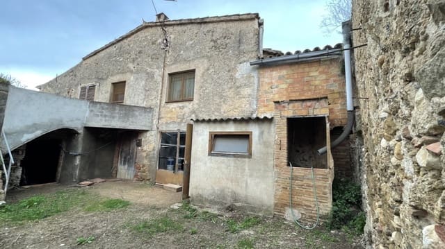 6 soveværelse Finca/Landehus til salg i La Tallada d'Empordà med swimmingpool garage - € 730.000 (Ref: 9852238)