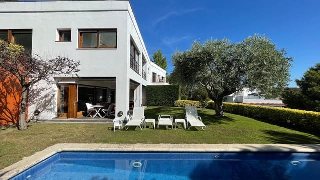 7 makuuhuone Huvila myytävänä paikassa Calella de Palafrugell, Palafrugell mukana uima-altaan 
autotalli - 2 900 000 € (Ref: 9852239)