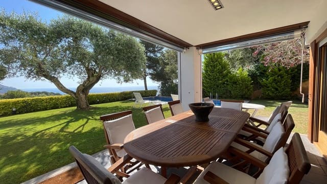 7 makuuhuone Huvila myytävänä paikassa Calella de Palafrugell, Palafrugell mukana uima-altaan 
autotalli - 2 900 000 € (Ref: 9852239)
