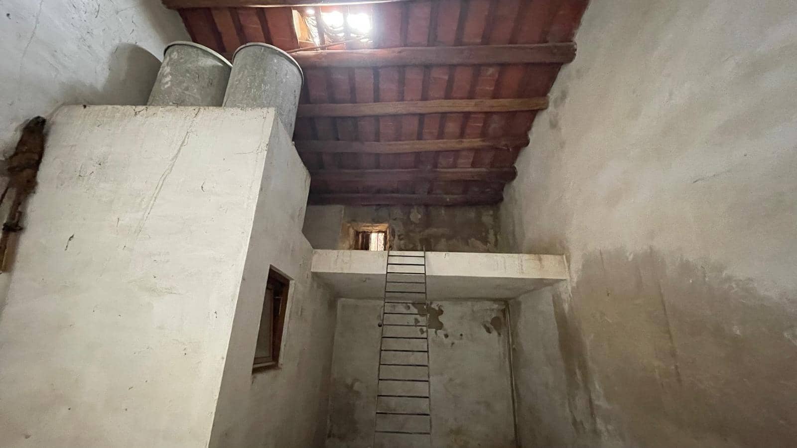 Byhus til salg i Regencos - € 668.000 (Ref: 9852242)