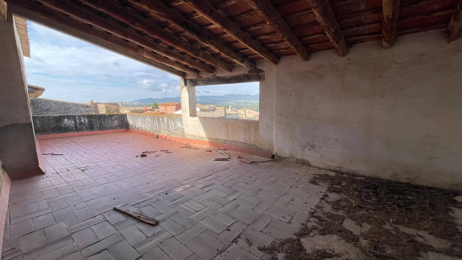 Byhus til salg i Regencos - € 668.000 (Ref: 9852242)