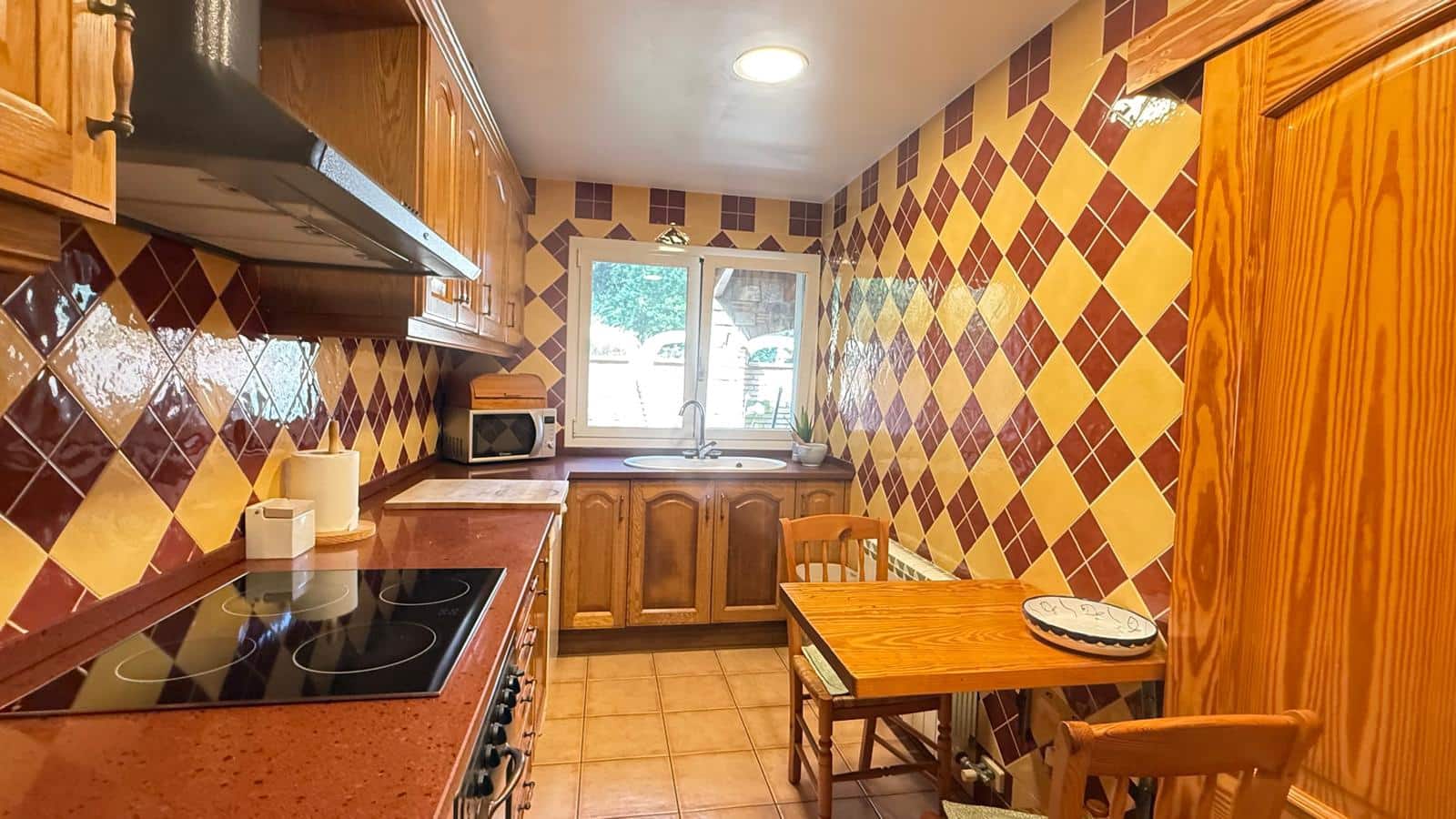 4 bedroom Villa for sale in Begur with pool garage - € 650,000 (Ref: 9852245)