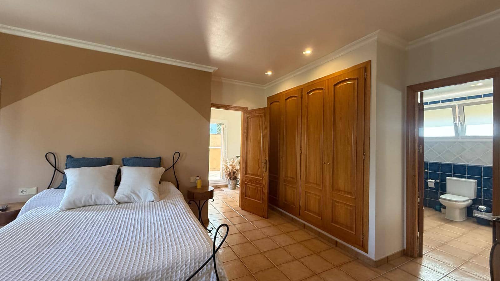 4 bedroom Villa for sale in Begur with pool garage - € 650,000 (Ref: 9852245)