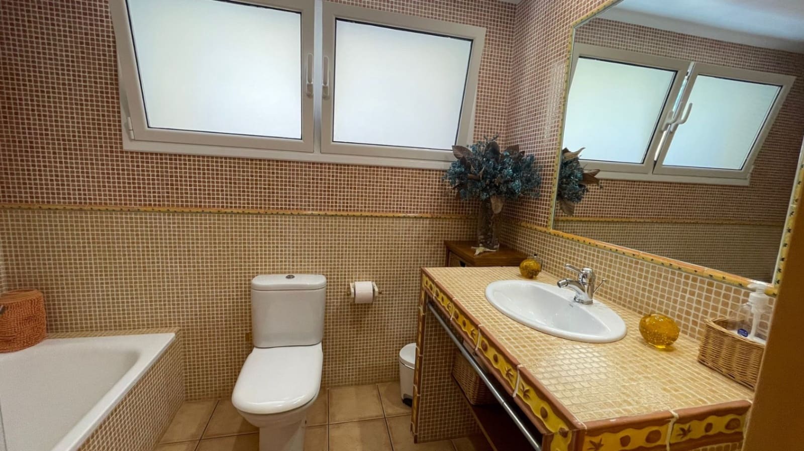 4 bedroom Villa for sale in Begur with pool garage - € 650,000 (Ref: 9852245)