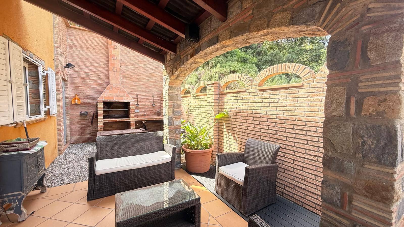 4 bedroom Villa for sale in Begur with pool garage - € 650,000 (Ref: 9852245)