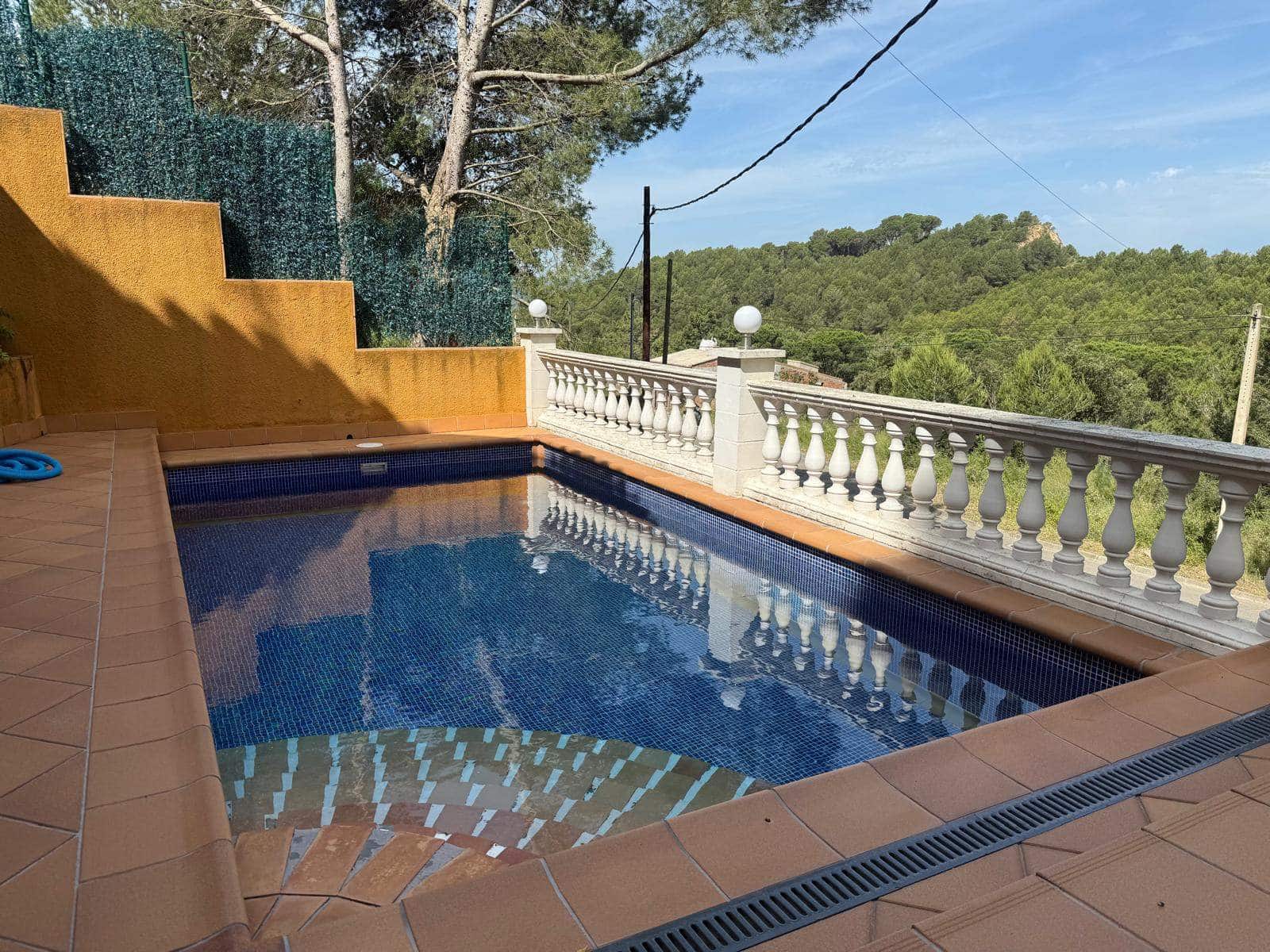 4 bedroom Villa for sale in Begur with pool garage - € 650,000 (Ref: 9852245)