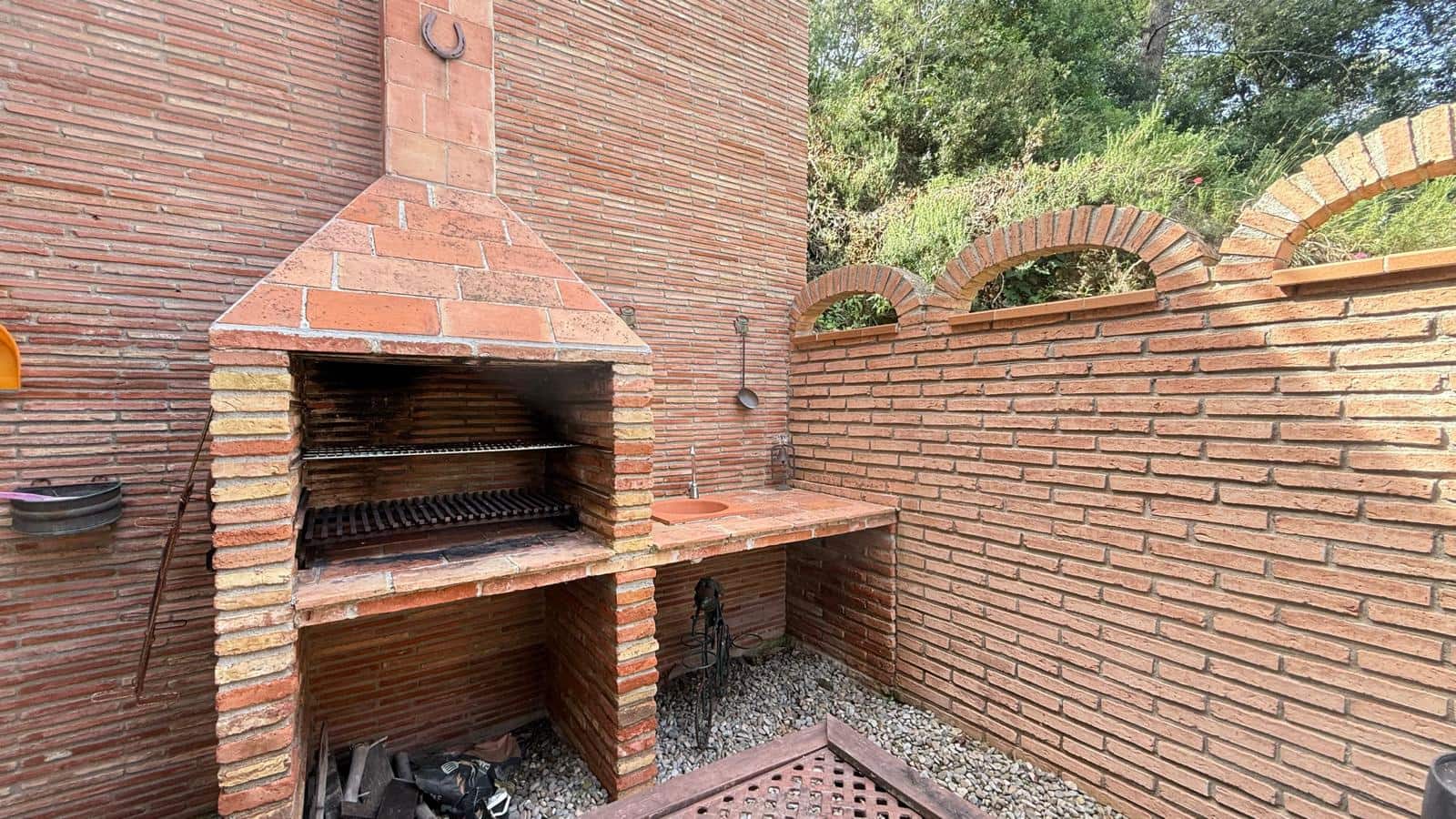 4 bedroom Villa for sale in Begur with pool garage - € 650,000 (Ref: 9852245)