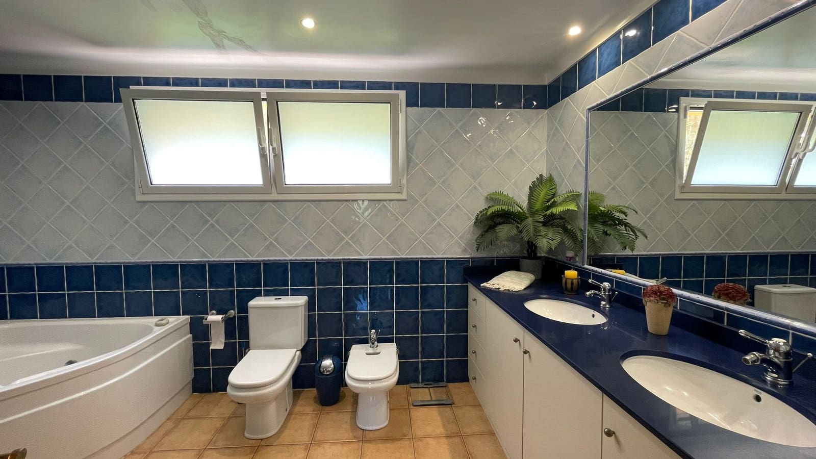4 bedroom Villa for sale in Begur with pool garage - € 650,000 (Ref: 9852245)