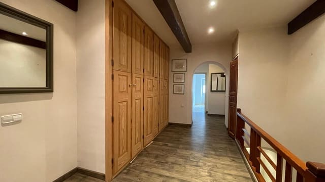 Byhus til salg i Pals med garage - € 730.000 (Ref: 9852248)