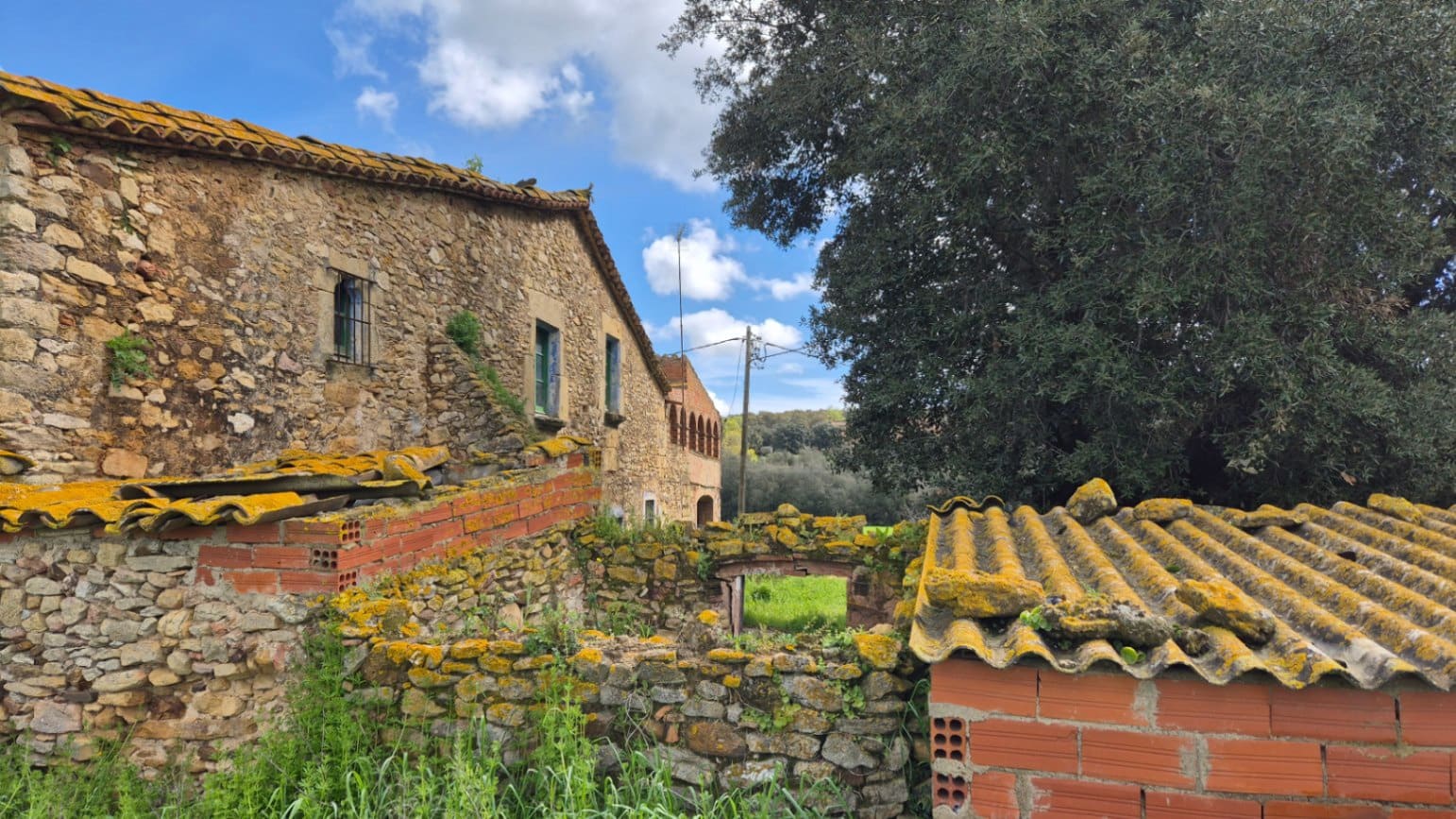 Finca/Hus på landet till salu i Forallac - 1 150 000 € (Ref: 9852251)