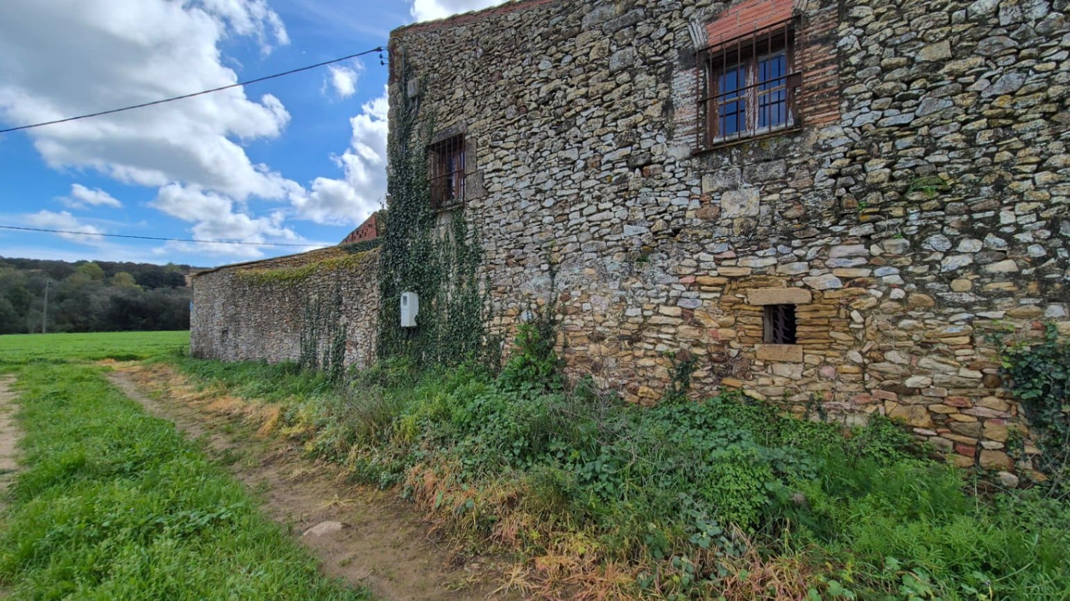 Finca/Hus på landet till salu i Forallac - 1 150 000 € (Ref: 9852251)