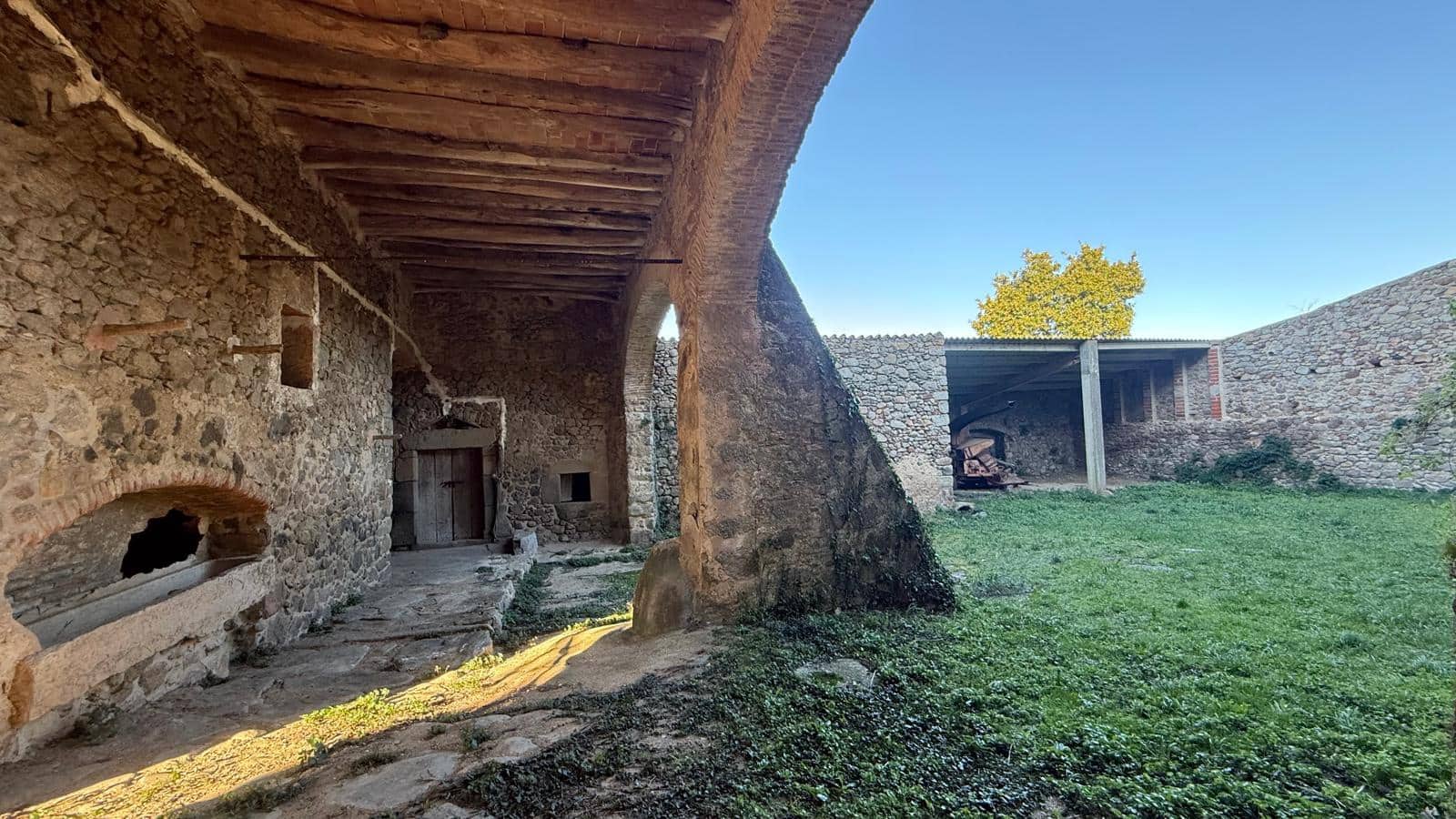 Finca/Landehus til salg i Romanya de la Selva - € 980.000 (Ref: 9852253)