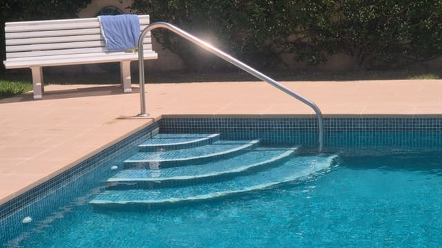 Casa de 5 habitaciones en Palafrugell en venta con piscina garaje - 499.000 € (Ref: 9889296)