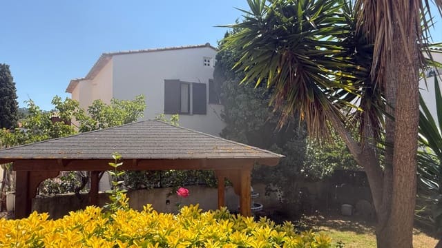 3 bedroom Townhouse for sale in Palafrugell - € 1,100,000 (Ref: 9909889)