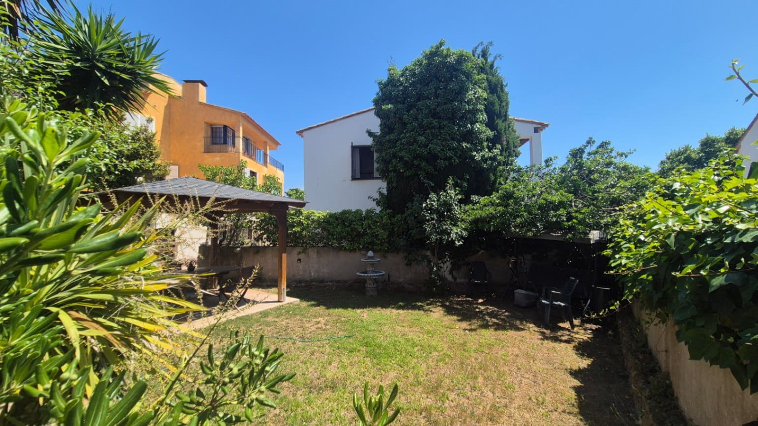 3 bedroom Townhouse for sale in Palafrugell - € 1,100,000 (Ref: 9909889)