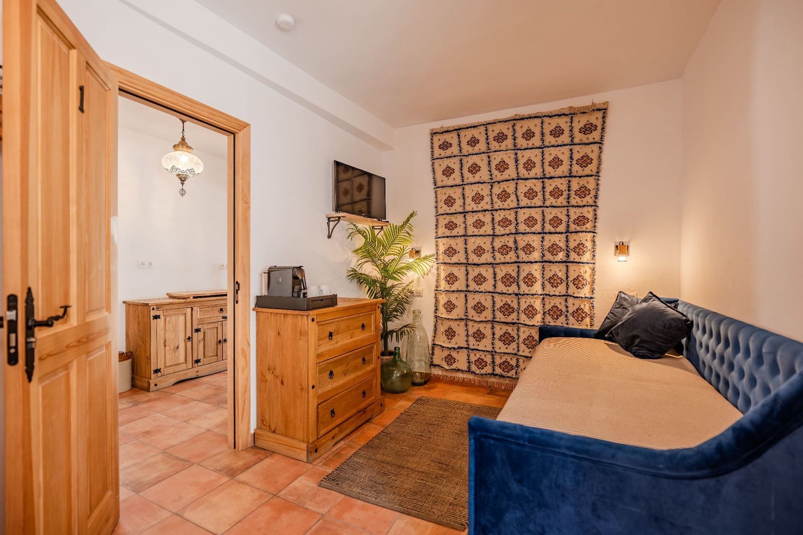 4 makuuhuone Hotelli myytävänä paikassa Canillas de Aceituno mukana uima-altaan - 449 000 € (Ref: 10034864)