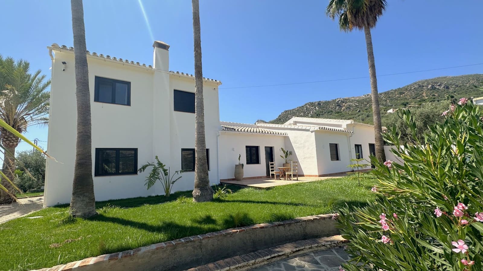Finca/Casa Rural de 7 habitaciones en Periana en venta con piscina garaje - 749.000 € (Ref: 9626273)