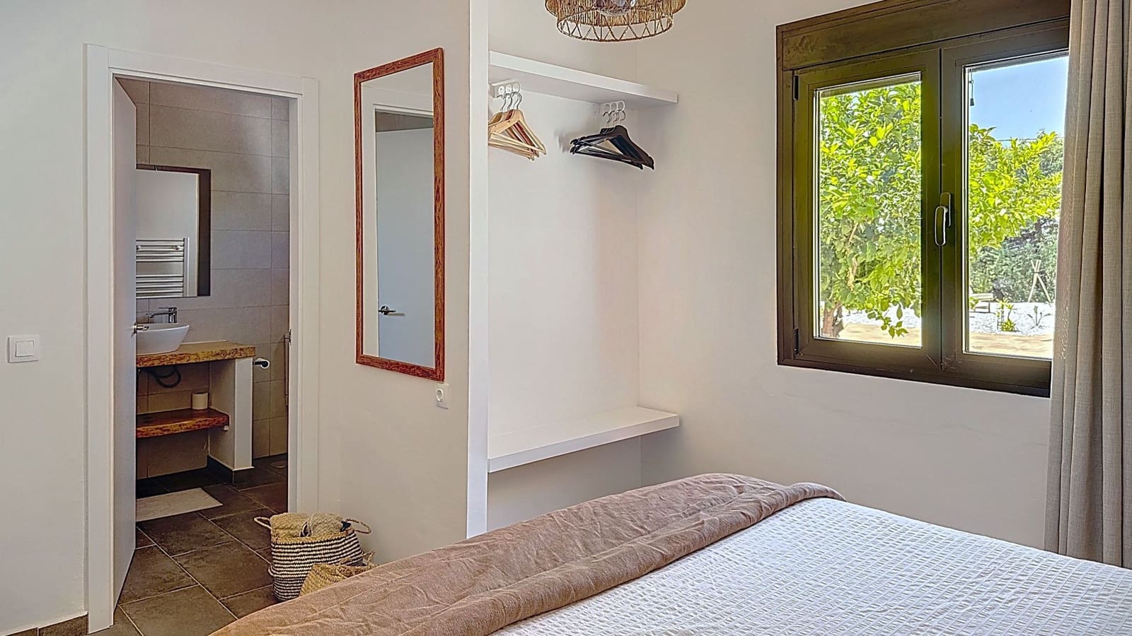 Finca/Casa Rural de 7 habitaciones en Periana en venta con piscina garaje - 749.000 € (Ref: 9626273)