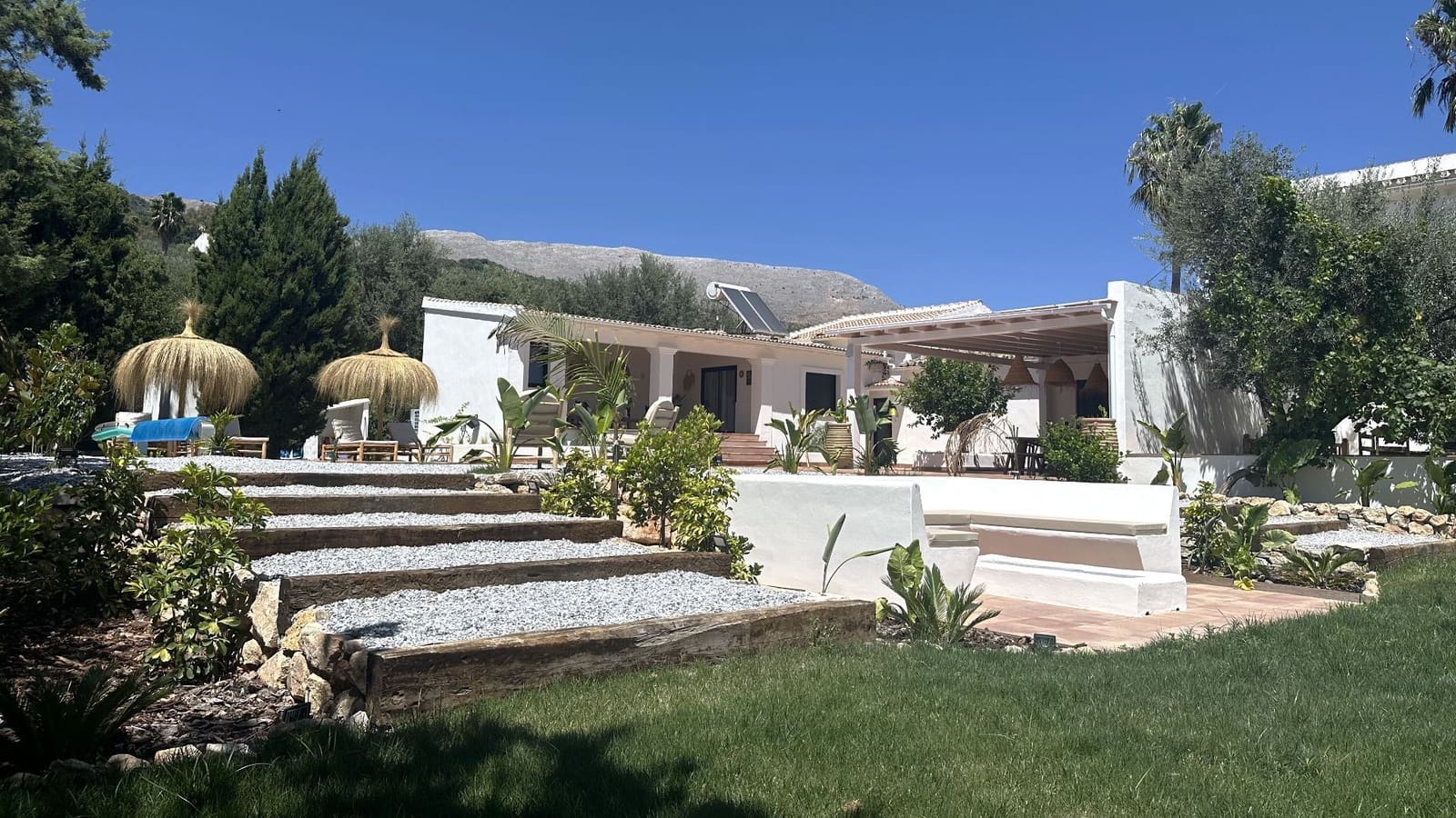 Finca/Casa Rural de 7 habitaciones en Periana en venta con piscina garaje - 749.000 € (Ref: 9626273)
