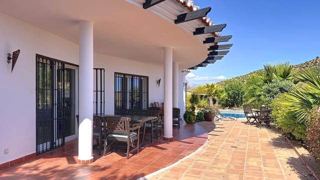 3 soverom Finca/Herregård til salgs i Arenas med svømmebasseng garasje - € 695 000 (Ref: 9626274)