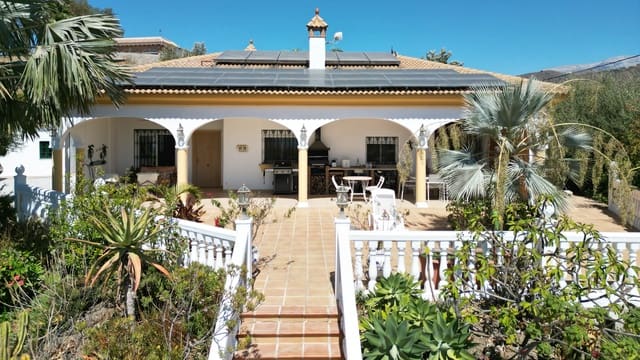 4 chambre Finca/Maison de Campagne à vendre à Vélez-Málaga avec piscine garage - 890 000 € (Ref: 9626275)