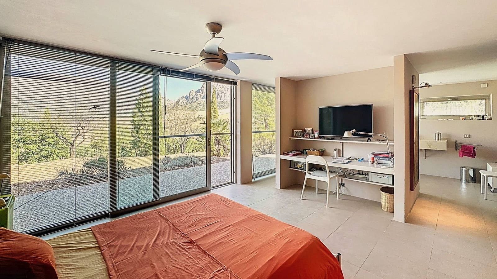 Finca/Casa Rural de 6 habitaciones en Riogordo en venta con piscina garaje - 1.200.000 € (Ref: 9626276)