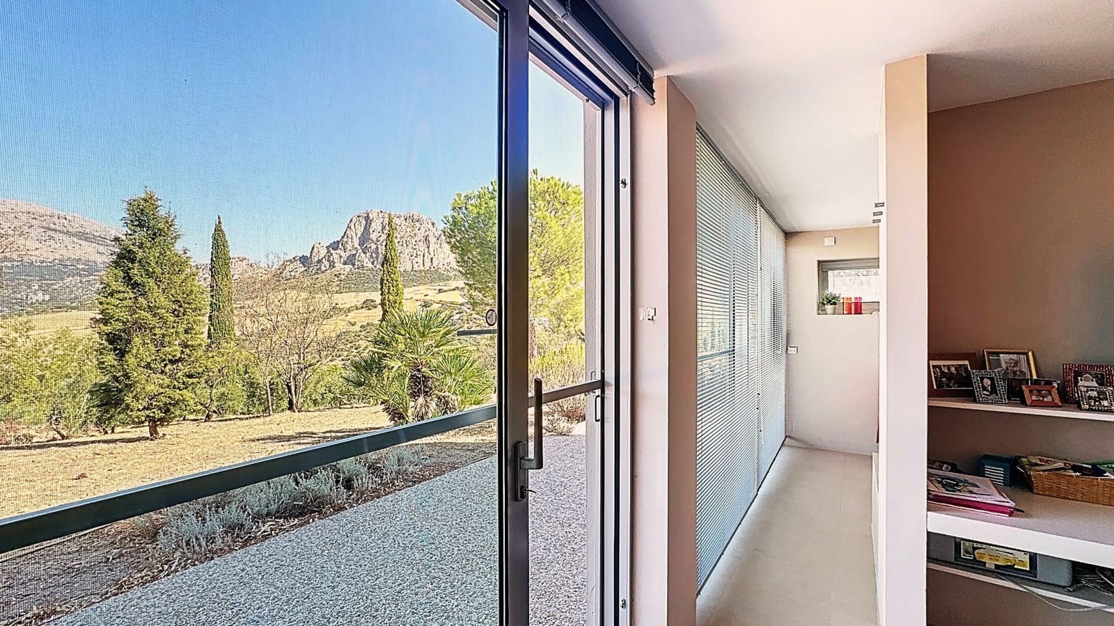 Finca/Casa Rural de 6 habitaciones en Riogordo en venta con piscina garaje - 1.200.000 € (Ref: 9626276)