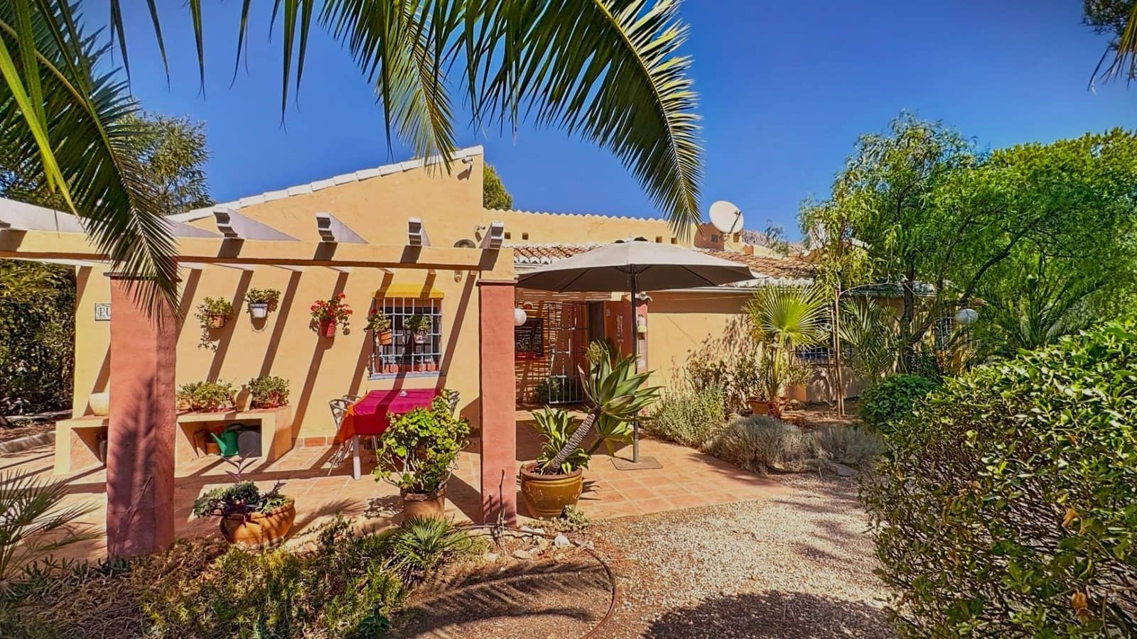 Finca/Casa Rural de 6 habitaciones en Riogordo en venta con piscina garaje - 1.200.000 € (Ref: 9626276)