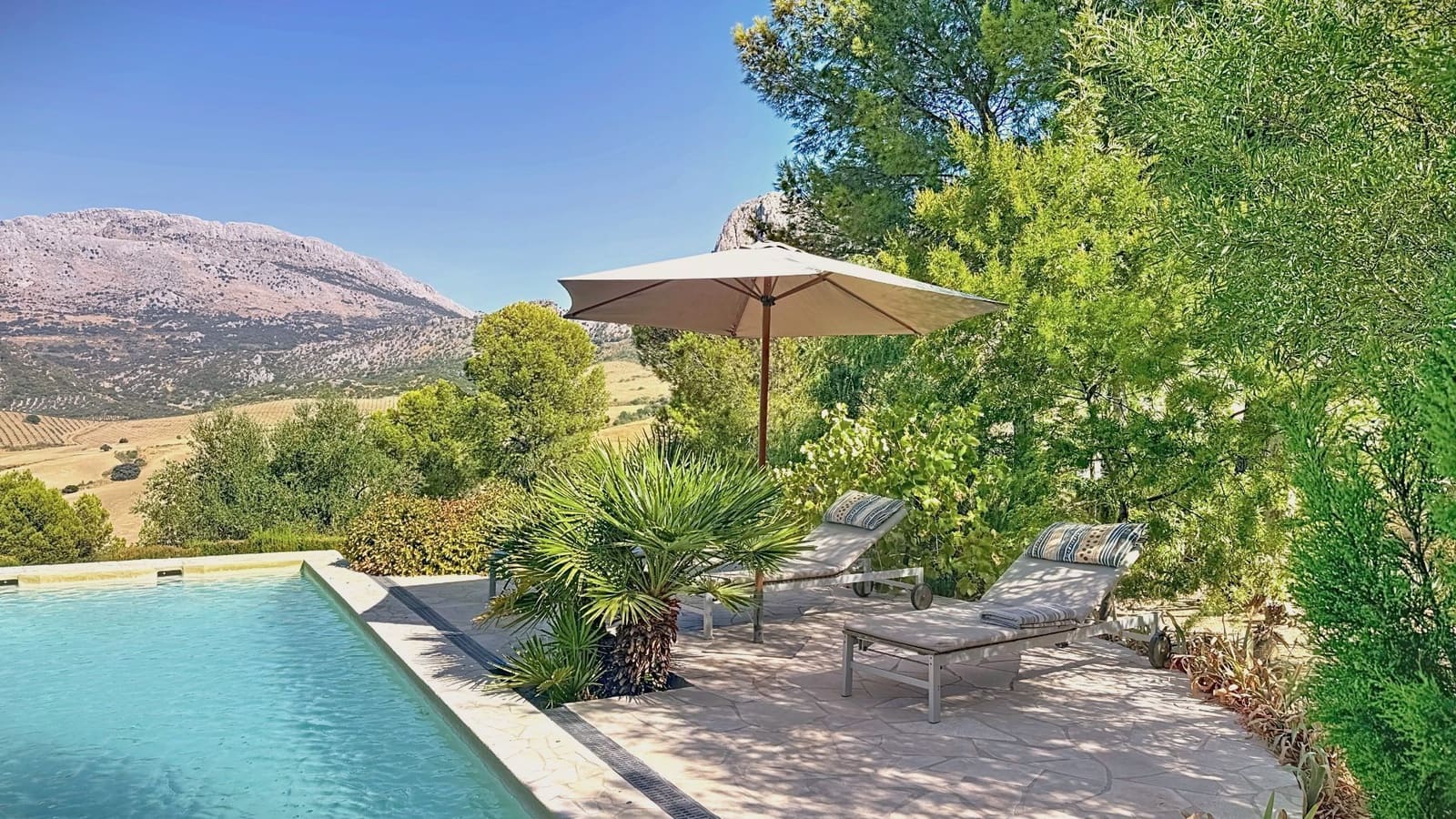 Finca/Casa Rural de 6 habitaciones en Riogordo en venta con piscina garaje - 1.200.000 € (Ref: 9626276)