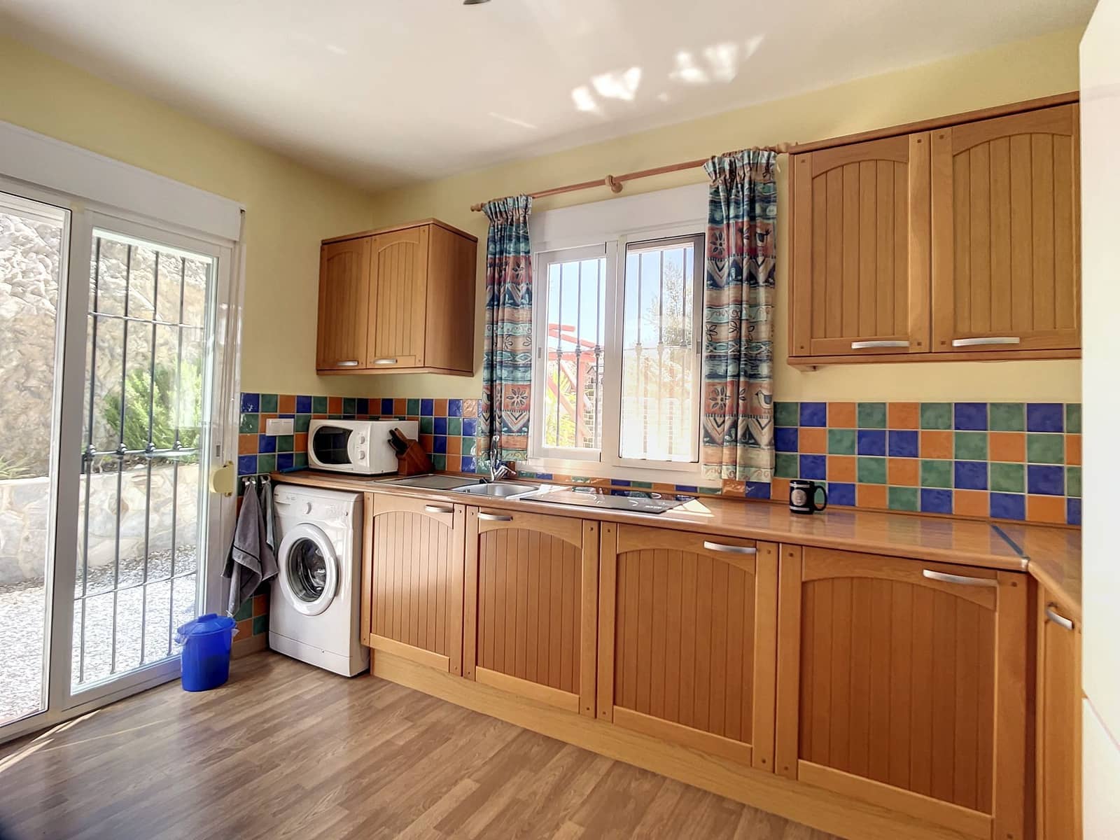 4 makuuhuone Maalaistalo myytävänä paikassa Sedella mukana uima-altaan 
autotalli - 425 000 € (Ref: 9626277)