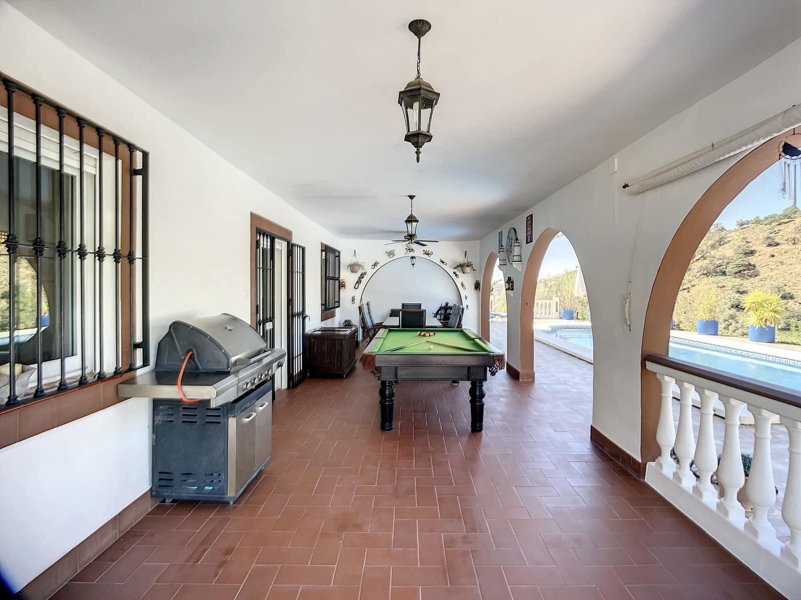 4 makuuhuone Maalaistalo myytävänä paikassa Sedella mukana uima-altaan 
autotalli - 425 000 € (Ref: 9626277)