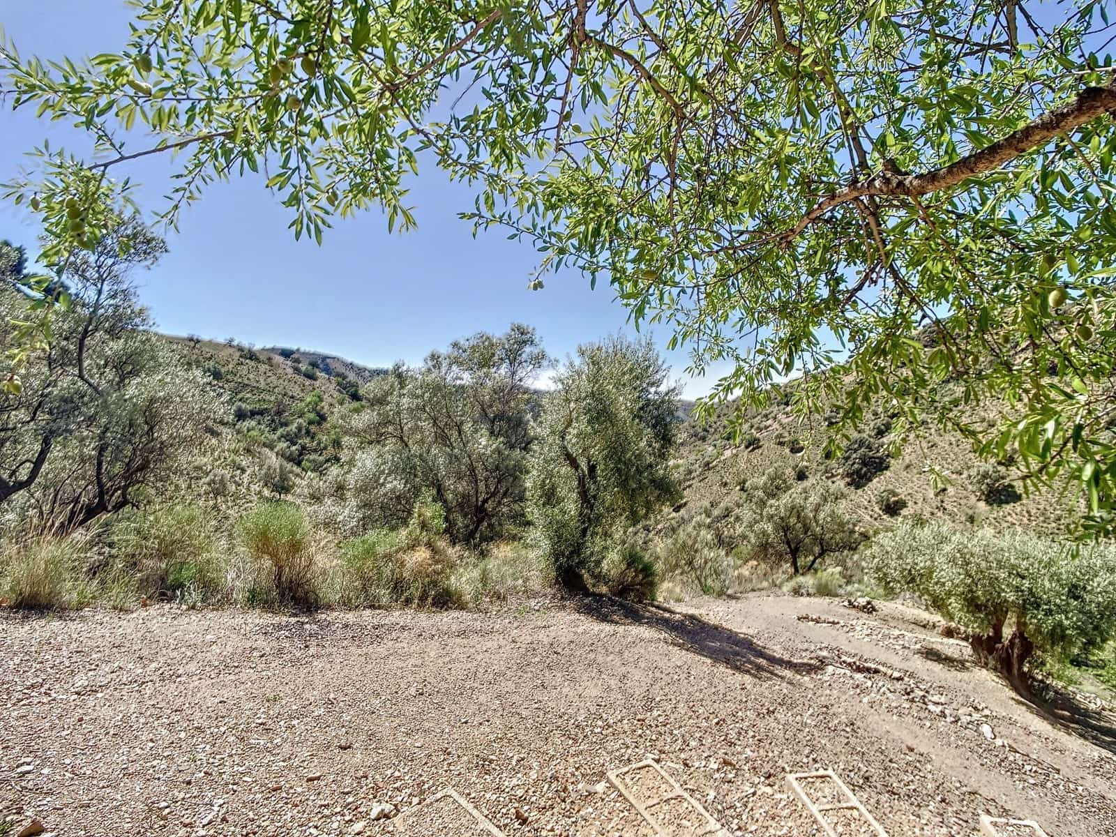 4 makuuhuone Maalaistalo myytävänä paikassa Sedella mukana uima-altaan 
autotalli - 425 000 € (Ref: 9626277)