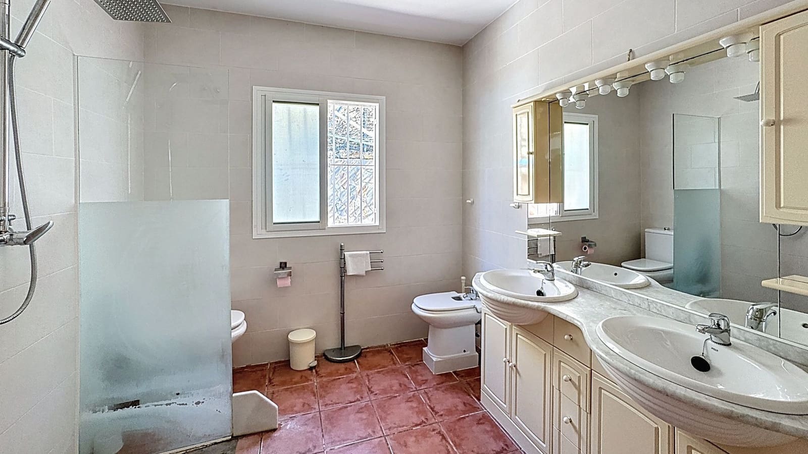 2 bedroom Finca/Country House for sale in Colmenar with pool garage - € 295,000 (Ref: 9626278)