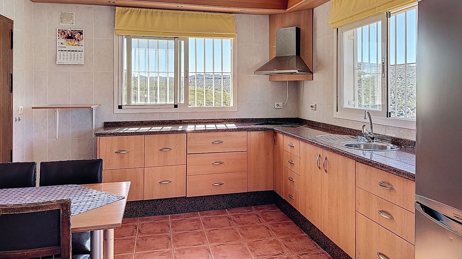 2 bedroom Finca/Country House for sale in Colmenar with pool garage - € 295,000 (Ref: 9626278)