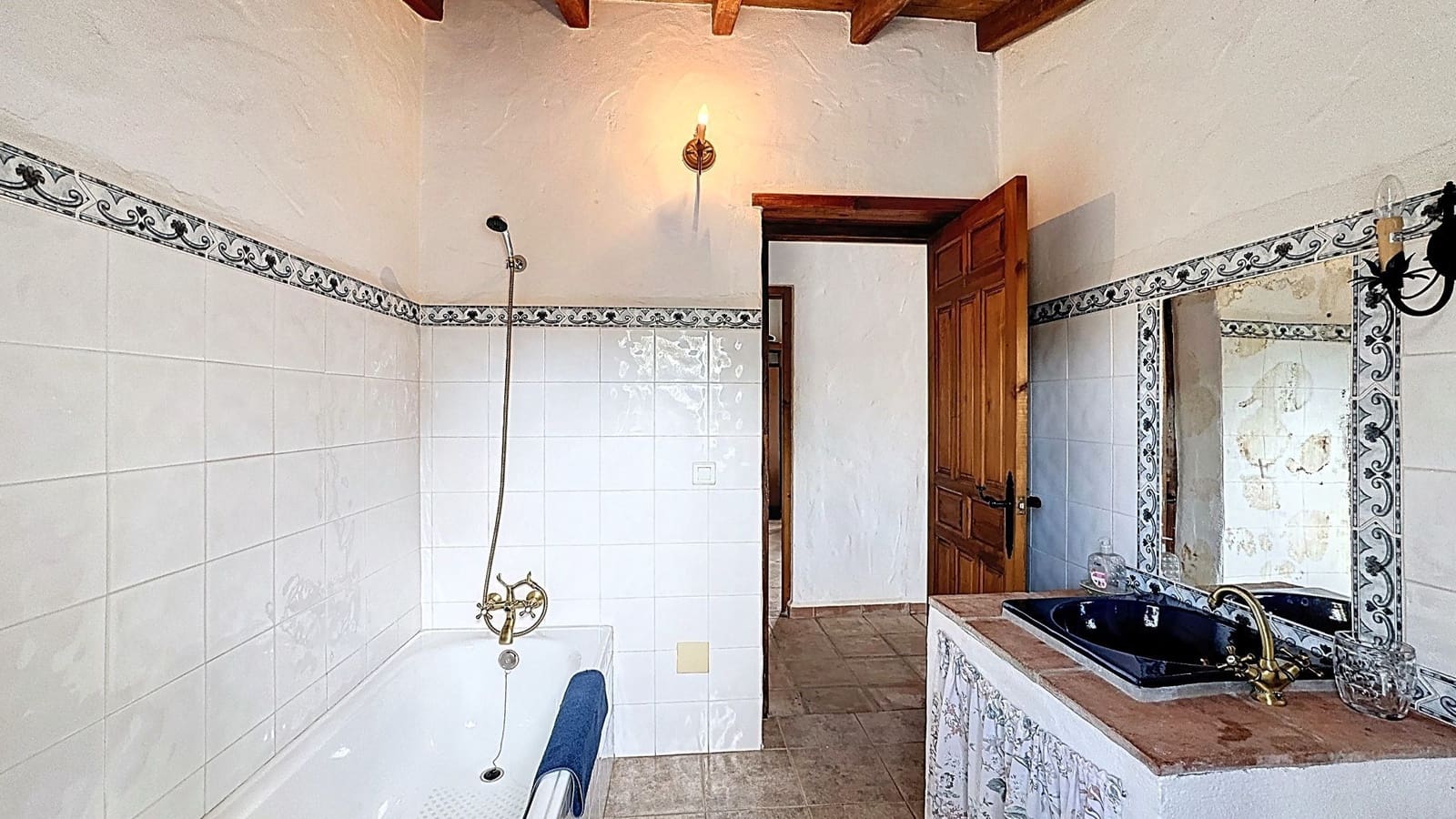 Finca/Casa Rural de 3 habitaciones en Almáchar en venta con piscina garaje - 349.000 € (Ref: 9676775)