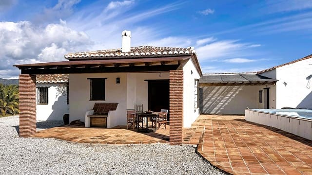 Finca/Casa Rural de 3 habitaciones en Almáchar en venta con piscina garaje - 349.000 € (Ref: 9676775)