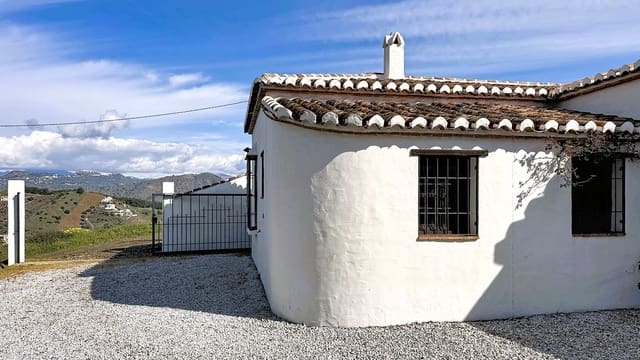 Finca/Casa Rural de 3 habitaciones en Almáchar en venta con piscina garaje - 349.000 € (Ref: 9676775)