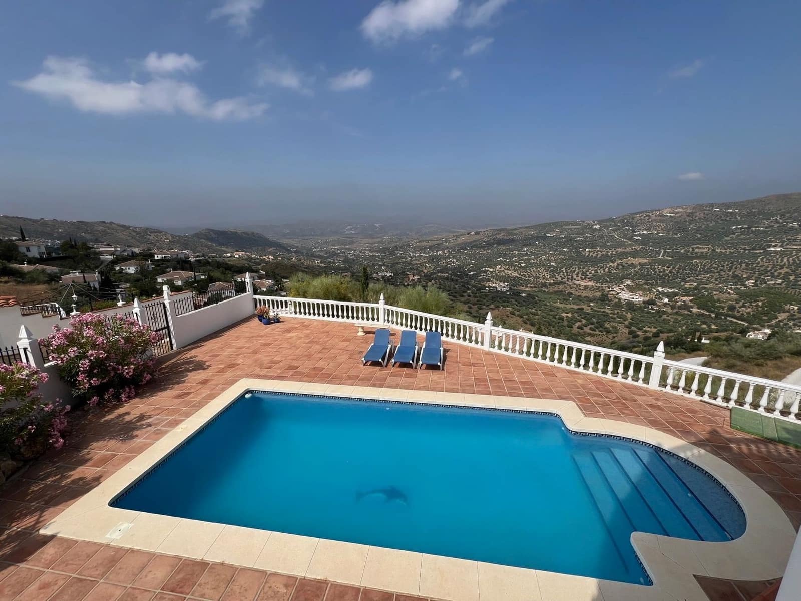 4 soveværelse Finca/Landehus til salg i Alcaucin med swimmingpool garage - € 360.000 (Ref: 9746836)